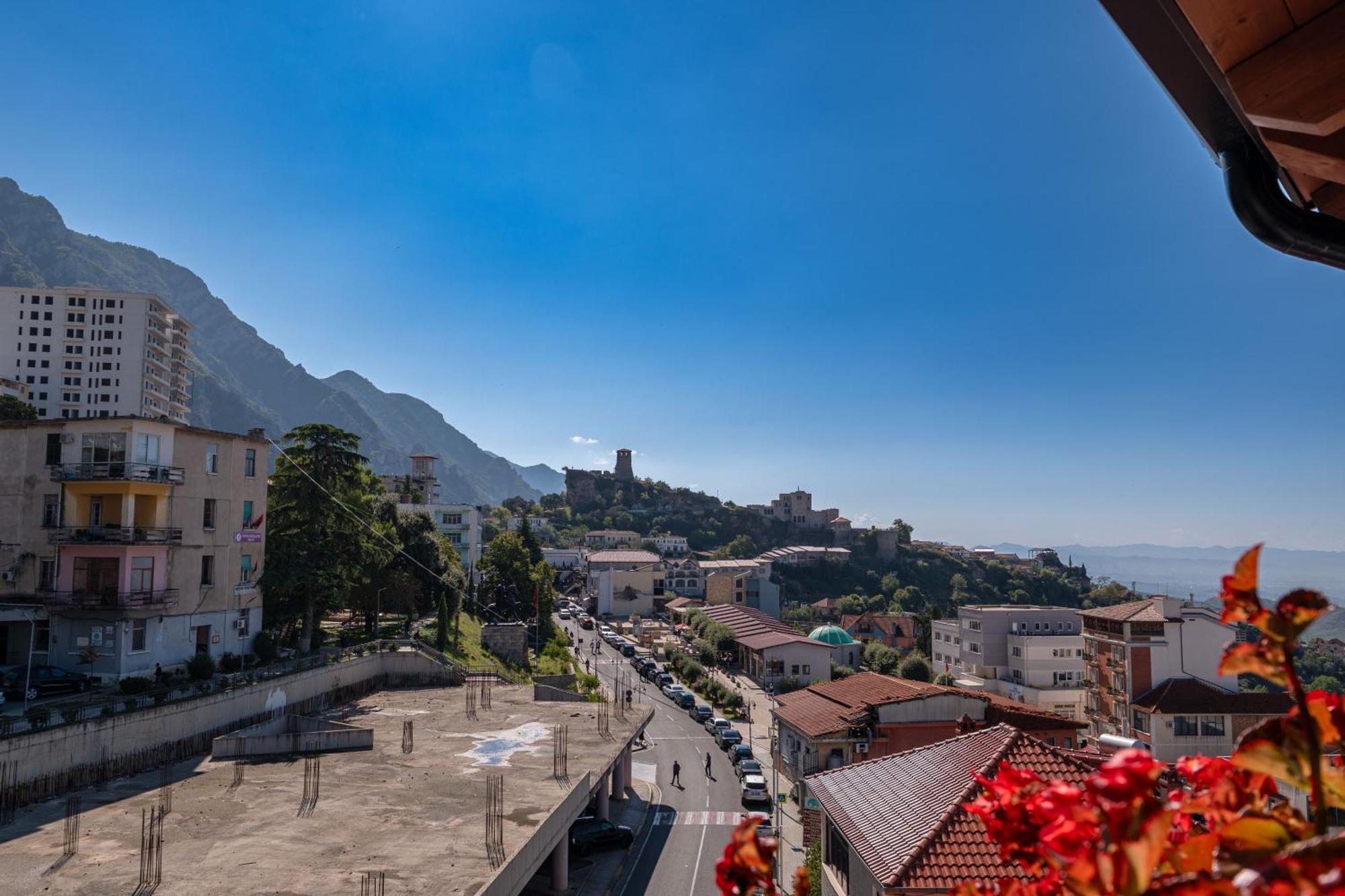 Hotel Dior Krujë Exterior foto